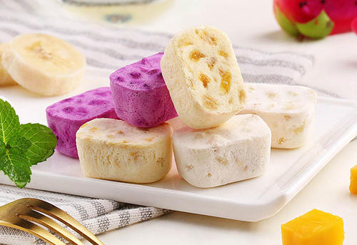 乳制品零食化赛道来了新选手 酸奶块：好吃好玩，不红都难