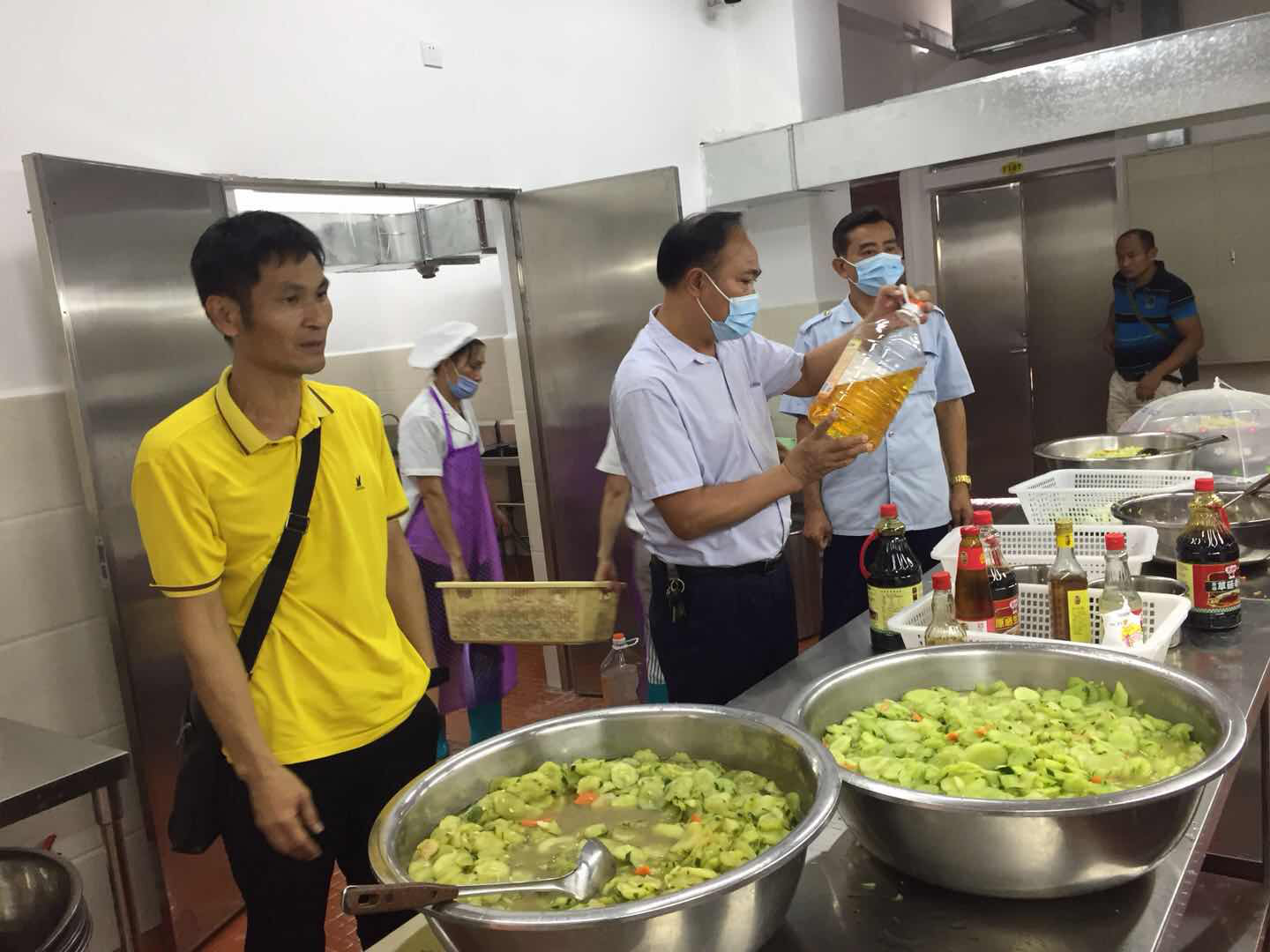 琼中县市场监管局全力守护学校食堂食品安全