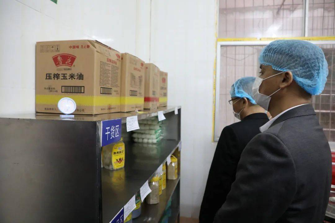 白沙市场监督管理局开展“随机查餐厅”行动 