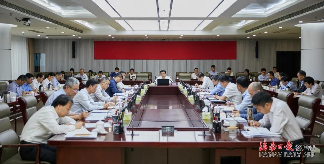 冯飞主持召开省优化营商环境工作专班第一次会议