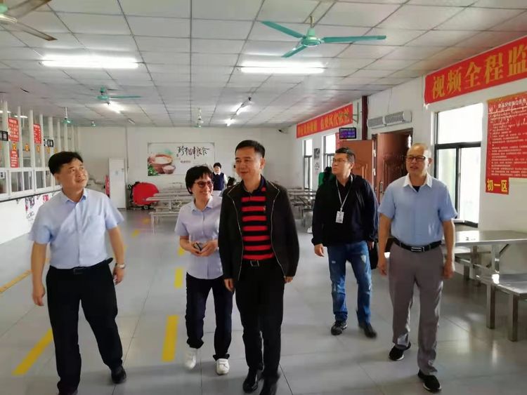 海口市场监管局龙华分局：开展学校春季专项检查，守护师生餐桌食品安全