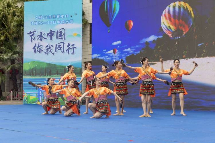 五指山启动“世界水日”“中国水周”宣传活动