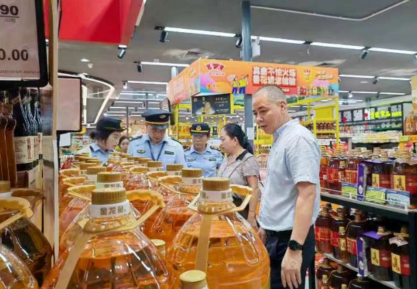 筑牢食品安全防线！三亚市市场监管局食用油专项排查进行中→