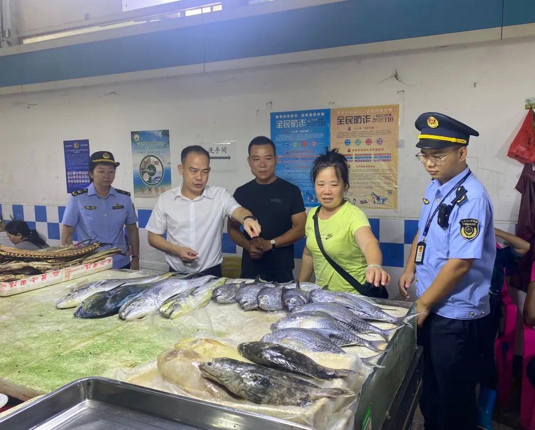 调研检查 三市场监管局全力营造安全放心的消费环境