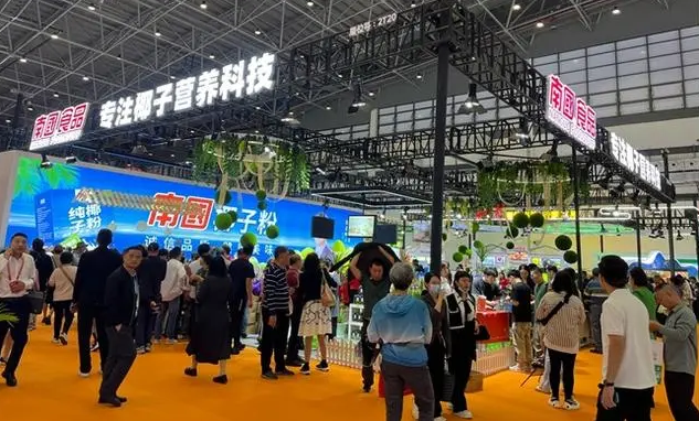 直击2024海南冬交会！南国食品10万盒新品尝鲜大放送