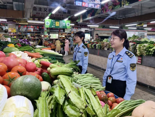 市场、商超、食堂...三亚市市场监管局一线开展食品安全专项督查
