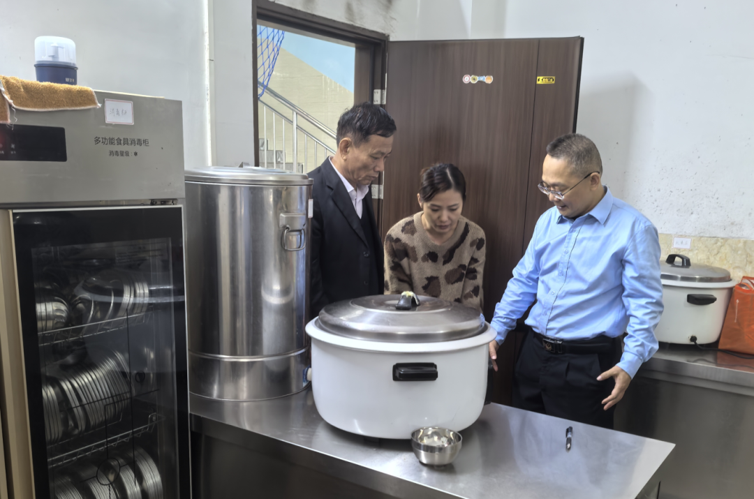 海南省市场监管局林刚副局长率队检查校外托管机构规范管理工作