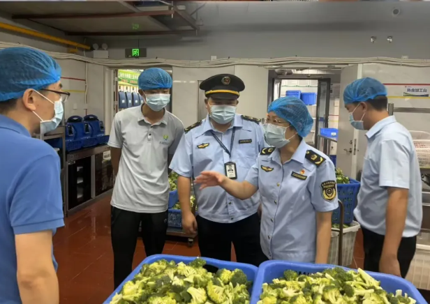 护航中考不停歇！三亚市场监管筑牢“舌尖防线”