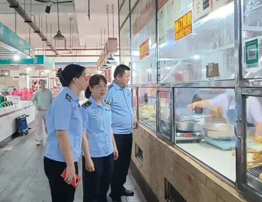 三亚市市场监管局赴崖州区开展食品安全调研检查